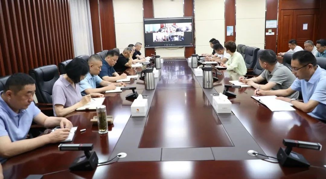 宏河集团召开2025年“安全生产月”动员暨六月安全办公会1